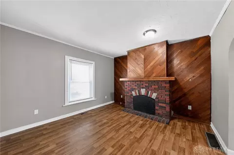 Living - 2035 Stapleton Ct, Dayton, OH 45404 photo 2 of 2