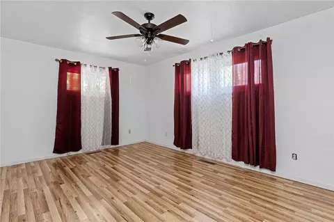 Bedroom - 711 Upper Valley Pike, Springfield, OH 45504 photo 3 of 4