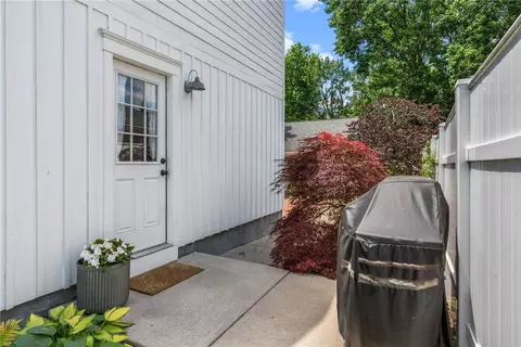 Exterior - 2409 Delta Ave, Kettering, OH 45419 photo 8 of 8
