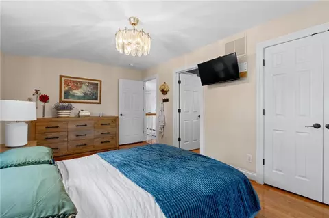 Bedroom - 2409 Delta Ave, Kettering, OH 45419 photo 4 of 5