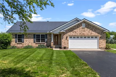 144 Fox Run Dr, Wilmington, OH 45177