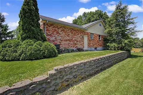 Exterior - 9915 Sheehan Rd, Centerville, OH 45458 photo 8 of 10
