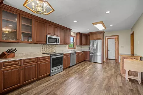 Kitchen - 9915 Sheehan Rd, Centerville, OH 45458 photo 4 of 5