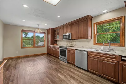 Kitchen - 9915 Sheehan Rd, Centerville, OH 45458 photo 5 of 5