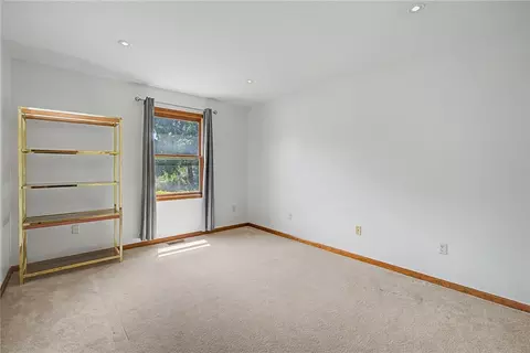 Bedroom - 9915 Sheehan Rd, Centerville, OH 45458 photo 5 of 6