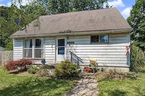 6885 Keats Dr, Dayton, OH 45414