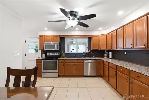 Kitchen - 1228 Rose Bower Ave, Kettering, OH 45429 photo 1 of 2