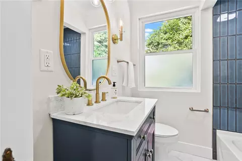 Bath - 6311 Iris Ave, Cincinnati, OH 45213 photo 2 of 7