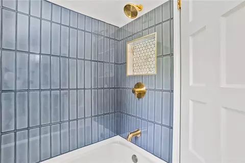 Bath - 6311 Iris Ave, Cincinnati, OH 45213 photo 7 of 7