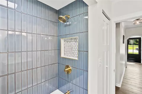 Bath - 6311 Iris Ave, Cincinnati, OH 45213 photo 3 of 7