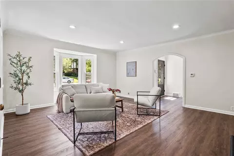 Living - 6311 Iris Ave, Cincinnati, OH 45213 photo 3 of 5