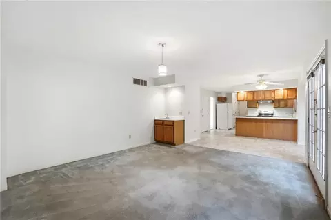 Living - 731 Farmbrook Dr, Beavercreek, OH 45430 photo 4 of 9