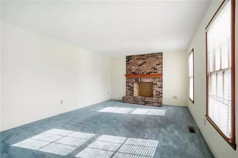Living - 731 Farmbrook Dr, Beavercreek, OH 45430 photo 6 of 9