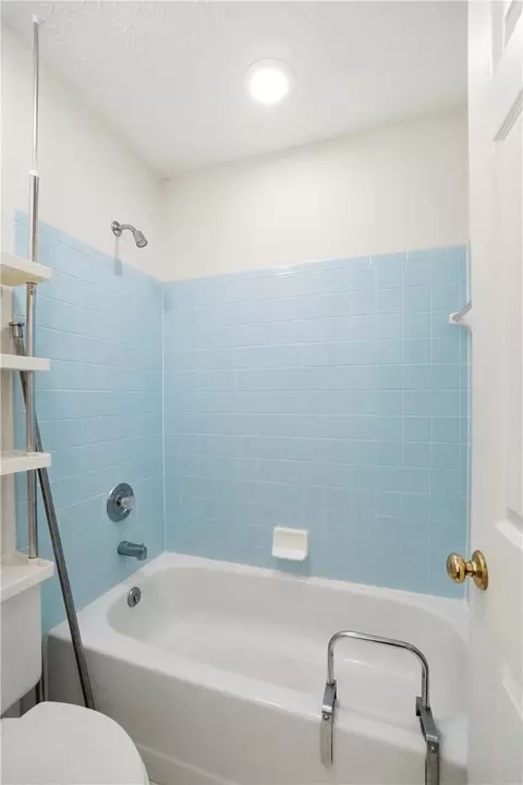Bath - 731 Farmbrook Dr, Beavercreek, OH 45430 photo 12 of 12