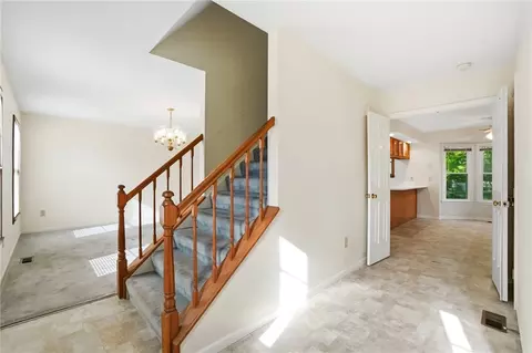 Entry Way - 731 Farmbrook Dr, Beavercreek, OH 45430 photo 2 of 4