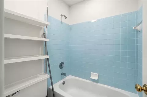 Bath - 731 Farmbrook Dr, Beavercreek, OH 45430 photo 11 of 12