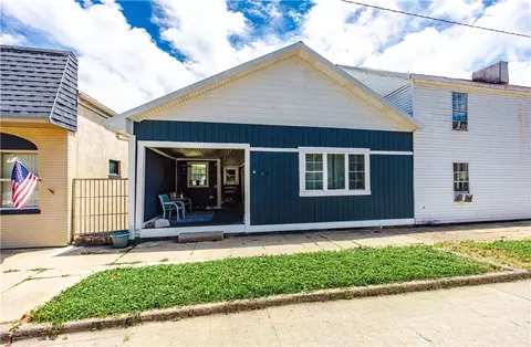 42 N Main St, Camden, OH 45311
