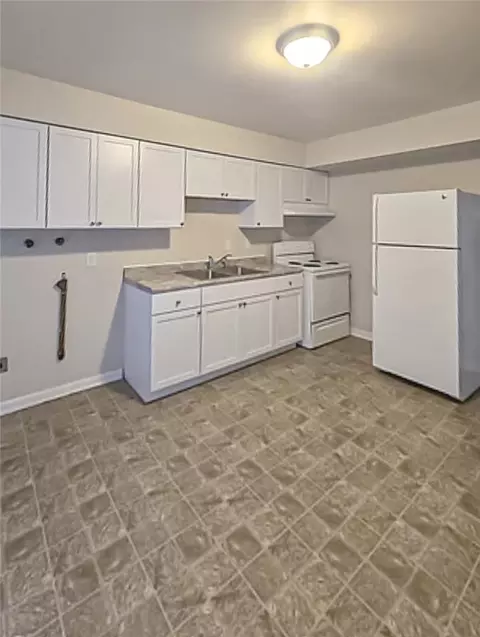 Kitchen - 105 N Maple Ave, Fairborn, OH 45324 photo 1 of 4