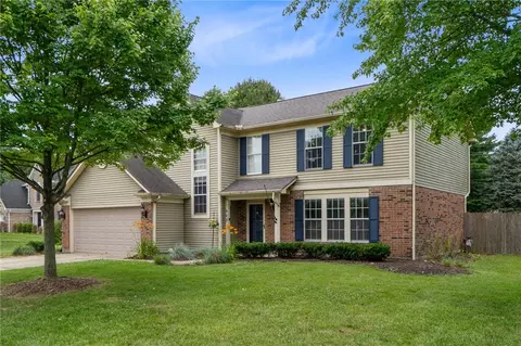 803 Park Hill Ct, Beavercreek, OH 45430