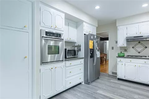 Kitchen - 3225 Atherton Rd, Kettering, OH 45409 photo 3 of 5