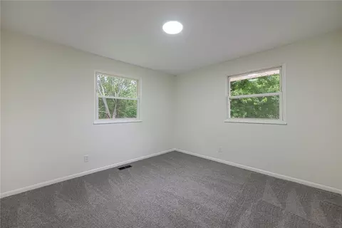 Bedroom - 1922 Old Coach Rd, Springfield, OH 45505 photo 5 of 10