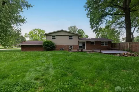 Exterior - 1922 Old Coach Rd, Springfield, OH 45505 photo 4 of 4