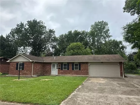 2213 S Lakeman Dr, Bellbrook, OH 45305