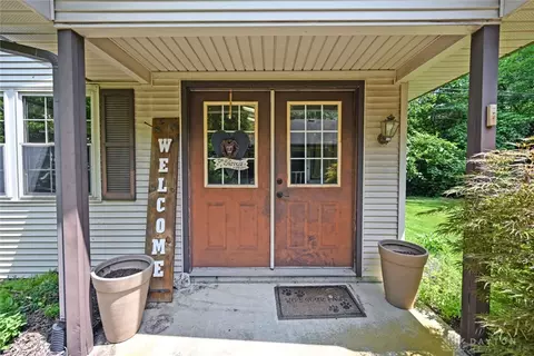 Exterior - 2665 Hemphill Rd, Kettering, OH 45440 photo 14 of 17