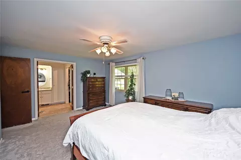 Bedroom - 2665 Hemphill Rd, Kettering, OH 45440 photo 2 of 7