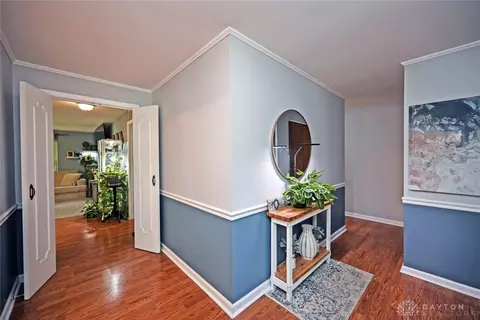 Entry Way - 2665 Hemphill Rd, Kettering, OH 45440 photo 2 of 3