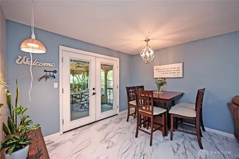 Entry Way - 2665 Hemphill Rd, Kettering, OH 45440 photo 3 of 3
