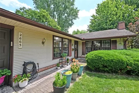 Exterior - 2665 Hemphill Rd, Kettering, OH 45440 photo 4 of 17