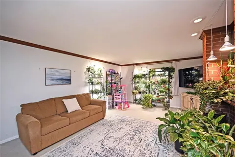 Living - 2665 Hemphill Rd, Kettering, OH 45440 photo 2 of 5