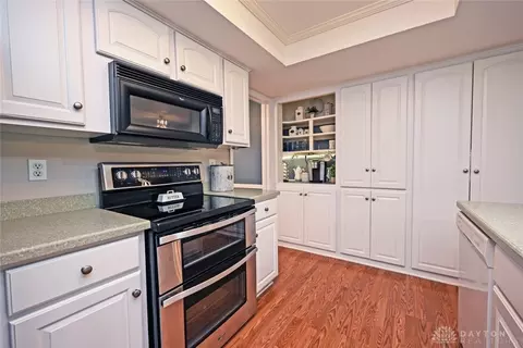 Kitchen - 2665 Hemphill Rd, Kettering, OH 45440 photo 2 of 4