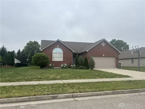 758 Governors Rd, Troy, OH 45373