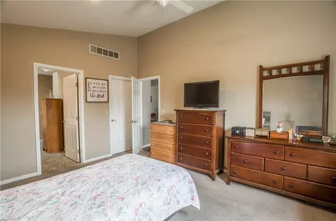 Bedroom - 277 W Pinehurst St, Sidney, OH 45365 photo 4 of 6