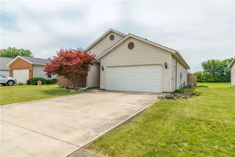 Exterior - 277 W Pinehurst St, Sidney, OH 45365 photo 2 of 6