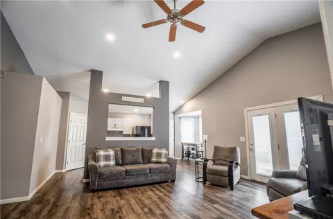 Living - 277 W Pinehurst St, Sidney, OH 45365 photo 2 of 3