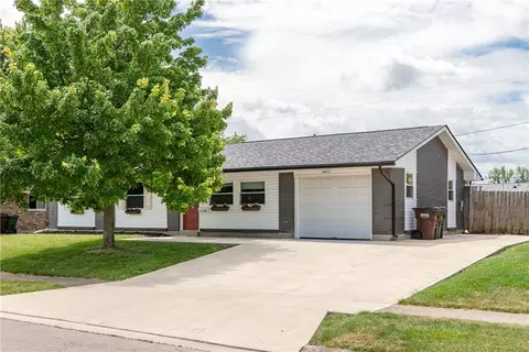 1110 Langdale Ave, New Carlisle, OH 45344