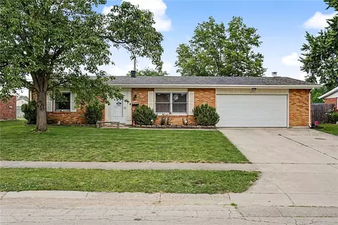 312 Highland Dr, Englewood, OH 45322