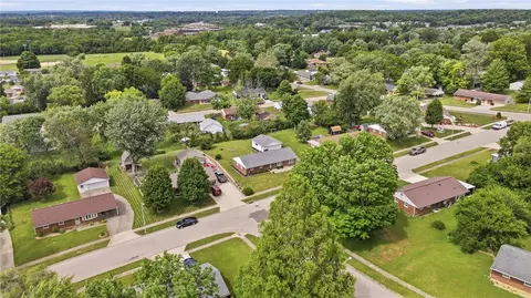 View/Area - 2937 E Cunnington Ln, Kettering, OH 45420 photo 2 of 5