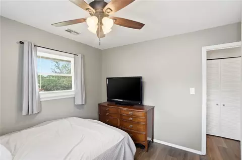 Bedroom - 2937 E Cunnington Ln, Kettering, OH 45420 photo 4 of 5