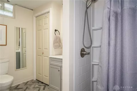 Bath - 3105 Annabelle Dr, Kettering, OH 45429 photo 4 of 5
