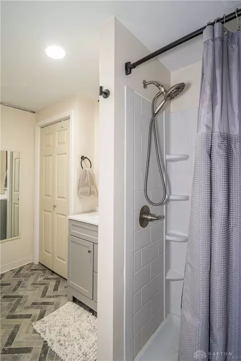 Bath - 3105 Annabelle Dr, Kettering, OH 45429 photo 5 of 5
