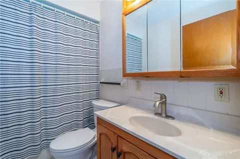 Bath - 3105 Annabelle Dr, Kettering, OH 45429 photo 1 of 5