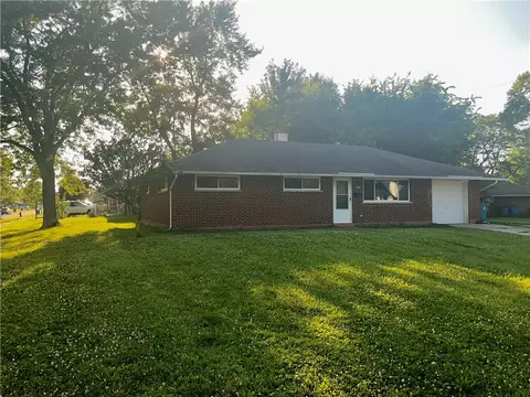 4450 Lambeth Dr, Huber Heights, OH 45424
