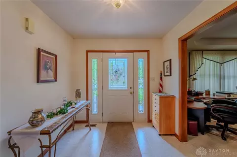 Entry Way - 521 E Hoewisher Rd, Sidney, OH 45365 photo 1 of 3