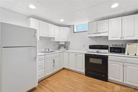 Kitchen - 4239 Midfield St, Springfield, OH 45503 photo 8 of 9