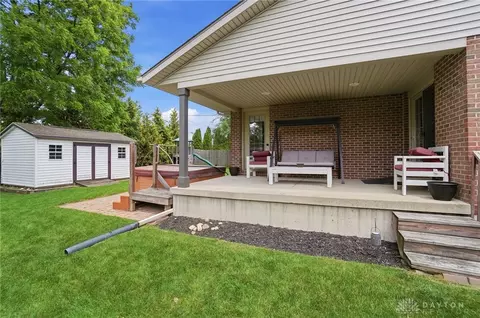 Exterior - 4239 Midfield St, Springfield, OH 45503 photo 9 of 13