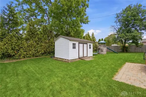 Exterior - 4239 Midfield St, Springfield, OH 45503 photo 11 of 13